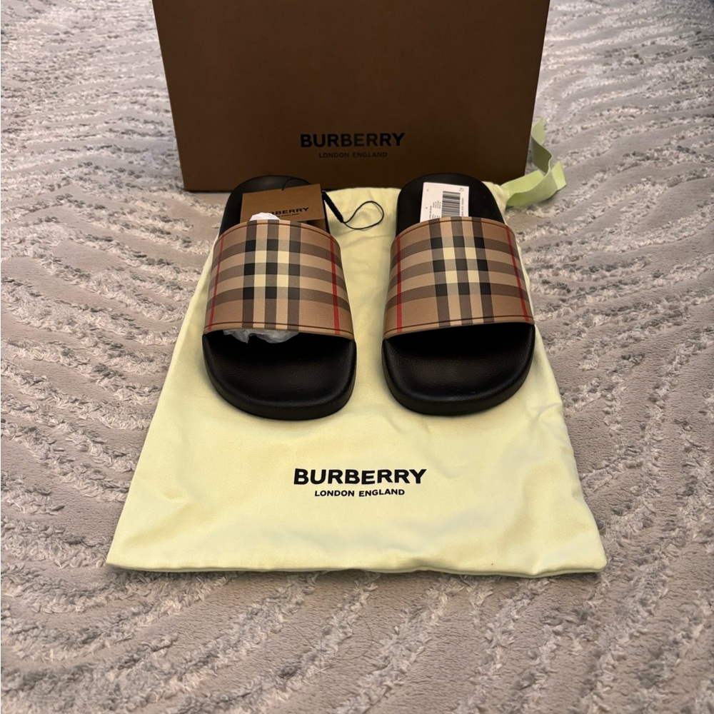 Burberry Men's Black and Brown Check Slides